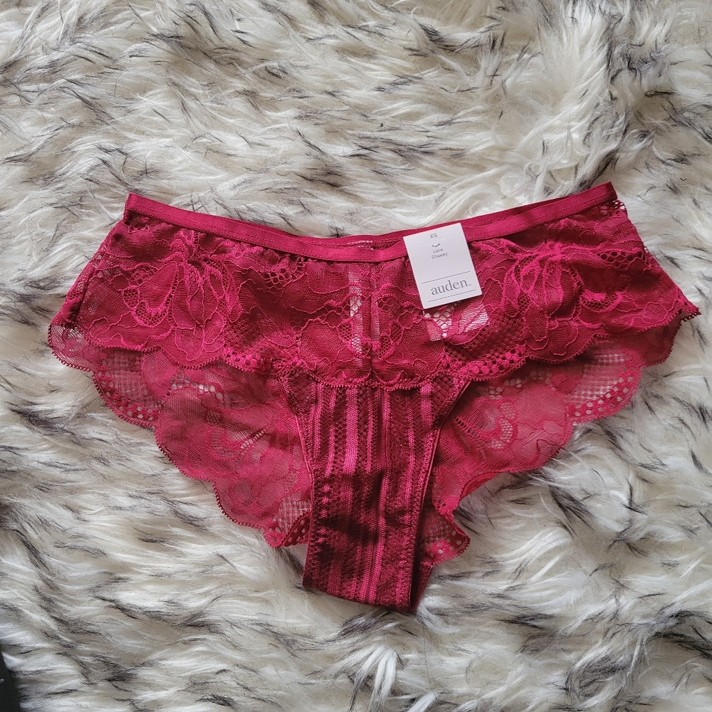 Auden red lace cheeky xs